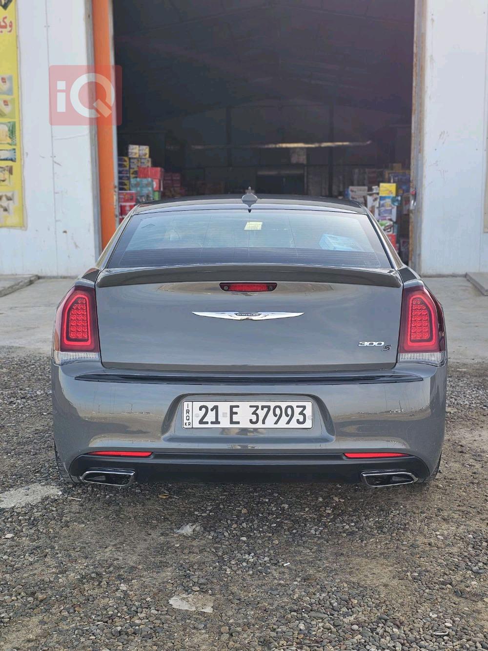 کرایسلەر 300